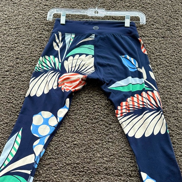 Tory Sport Vivacious Floral Leggings - Picture 2 of 4